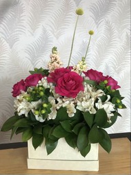 Arreglo 12 rosas y astromelia 